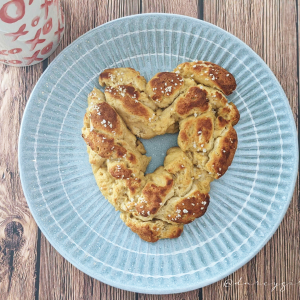 Gluten-fee, vegan soft pretzel